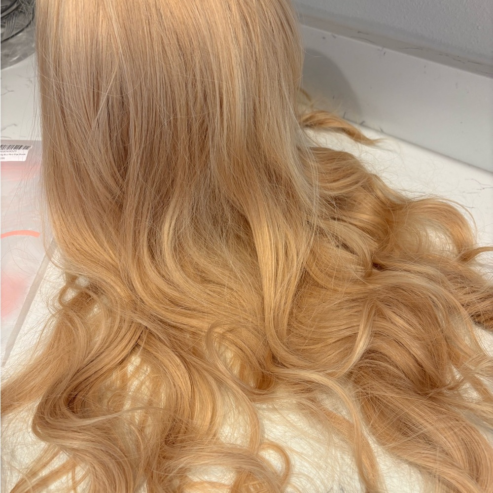 Blonde Wavy Hair Extension